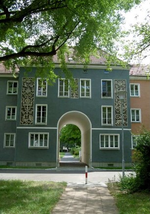 Eisenhüttenstadt: Wohnhaus Heinrich-Heine-Allee (WK III)