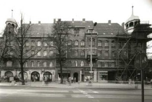 Dresden-Löbtau. Wohn-und Geschäftshäuser, Otto-Franke-Straße 2/Kesselsdorfer Straße 21/23, um 1900. Straßenfront