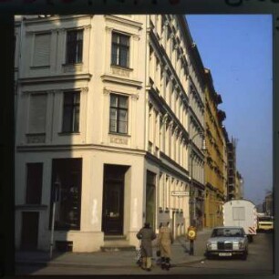 Diapositiv: Adalbertstr. 84, Naunynstr. 34, Februar 1984