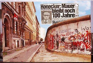 Berlin: Reproduktion von Postkarten; Mauer Szenen