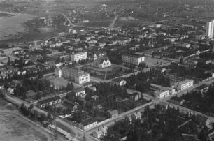 Luftbildaufnahme einer Stadt : Blick auf eine norwegische Stadt.