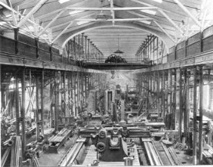 Chemnitz, Hartmannstraße 28. Sächsische Maschinenfabrik vormals Richard Hartmann AG. Blick in eine Montagehalle. Ansicht mit Brückenkran