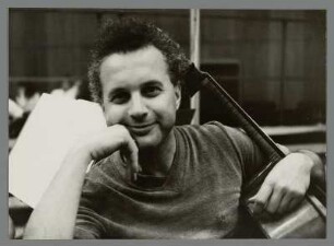 Günter Müller : Portrait des Violoncellospielers Günter Müller in der Lukaskirche in Dresden