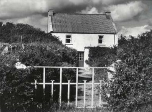Schmuckes kleines Häuschen auf Irland