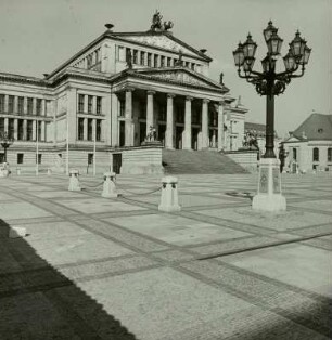 Berlin, Kandelaber, Schauspielhaus