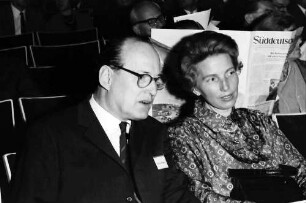 16. Tagung 1966 Mediziner; Studentenabend Polonaise: M. v. Ardenne, Frau v. Ardenne