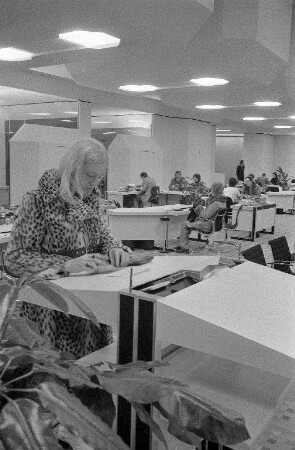 Eröffnung der modernisierten Zentrale der Stadtsparkasse Karlsruhe in der Kaiserstraße 223 beim Europaplatz