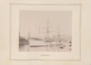 Kriegsschiff "Zaragoza" im Hafen von Genua
