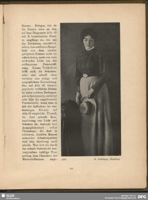 Dame mit Hut in der Hand und gesenktem Blick
