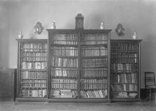 Bücherschrank aus Schloß Weissenstein in Pommersfelden