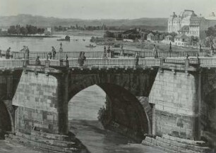 Dresden vom linken Elbufer oberhalb des Altstädter Brückenkopfes : Dresden, Blick vom linken Elbufer, Bellotto-Gemälde