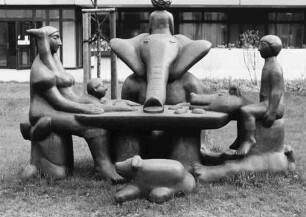 Familiengruppe mit Elefant