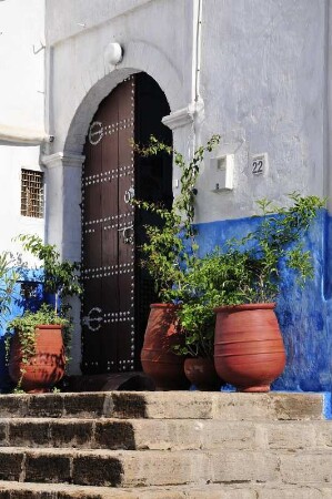 Hauseingang in der Kasbah : Eingang zu einem historischen Haus in der Kasbah von Rabat, aufgenommen am 06.11.2008. Foto: Uwe Gerig