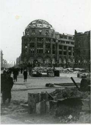 Die Ruine vom "Haus Vaterland" am Potsdamer Platz