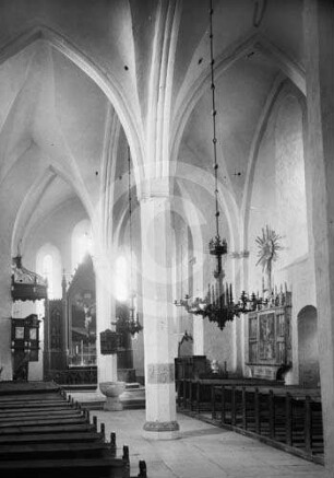 Langhaus der Kirche St. Petri in Karmel