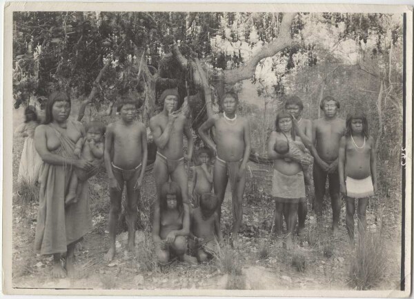 "Group from Aricuna dancing to Pracauá"