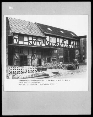 Wohnhaus Stall