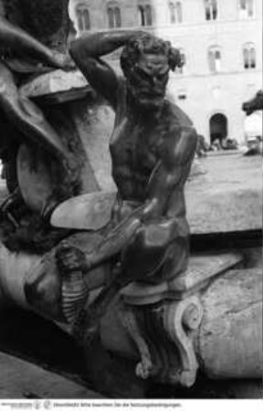 Neptunbrunnen, Satyr
