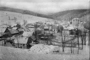 Schmalzgrubner Straße mit Försterhaus und Ziermann-Fabrik : li. alte Schmalzgrubner Straße mit Postberg, re. Bartzsch-Fabrik (Ferdinand Meyer)