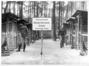 Oftersheim. Internationale Blindenführhundeschule. Hundezwinger für Führhunde und Ausbilder
