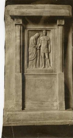 Entwurf für ein Wandgrabmal : Entwurf für ein Wandgrabmal. Gips, getönt (wohl um 1915; C. Brose)
