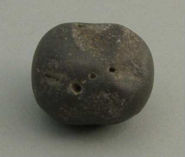 Stone bola