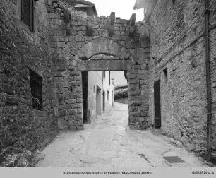 Porta San Michele & Porta del Borgo, Santa Fiora