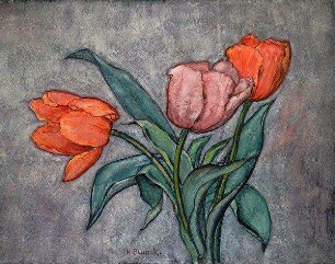 Drei aufgeblühte rote Tulpen