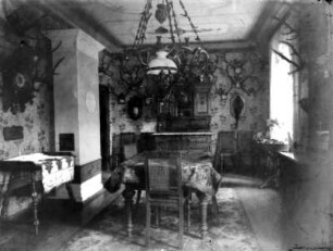 Wohnstube mit Jagdtrophäen : vermutl. Wohnung des Oberförsters im Steinbacher Forstamt