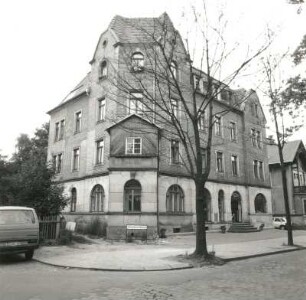 Dresden-Trachau, Am Trachauer Bahnhof 5. Wohnhaus (um 1900). Eckansicht