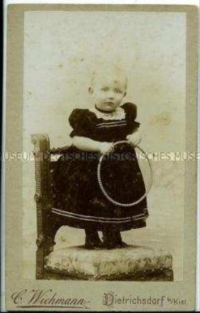 Kleinkind mit Reifen, Carte de Visite