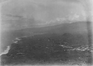 Landschaft : Blick über die Landschaft Teneriffas mit Siedlungen, zahlreichen Anbauflächen und dem Atlantik