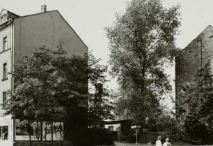 Kreuzung Louisenstraße mit Wohnhaus (Nr. 37)