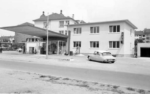 Fina-Tankstelle und Kohlenhandlung Lurk & Huber in der Sophienstraße 232.