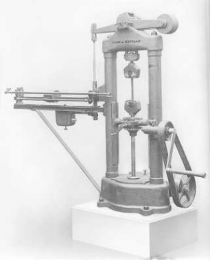 Spindel-Zerreißmaschine (Mohr & Federhaff) : Technikgeschichte | Stoffkunde und Materialprüfung | Materialprüfung | Metallprüfung | Zug- und Druckfestigkeit