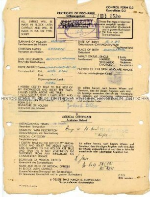 Entlassungsschein aus britischer Kriegsgefangenschaft für einen schwer kriegsverwundeten ehemaligen Soldaten des Panzergrenadierregiments 13 (englisch, deutsch)