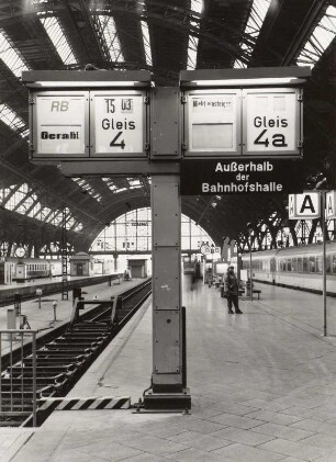 Leipzig Hauptbahnhof, Fahrtrichtungsanzeiger
