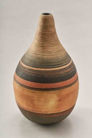 Vase in Tropfenform mit Querstreifendekor