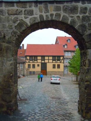Quedlinburg - Schlossberg : Am Schlossberg, aufgenommen in Quedlinburg am 27. April 2014. Foto Uwe Gerig