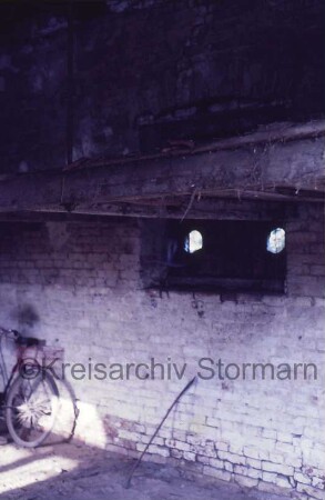 Blumendorf: Gut: westliches Torhaus: Innenansicht: Fenster in Nordwand