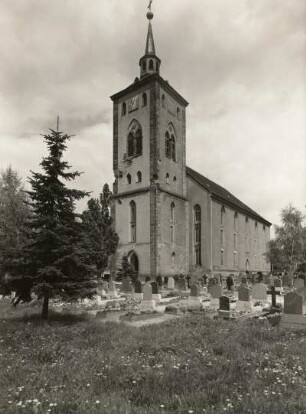 Zadel (Diera-Zehren-Zadel). Pfarrkirche (1842). Ansicht von Südwest