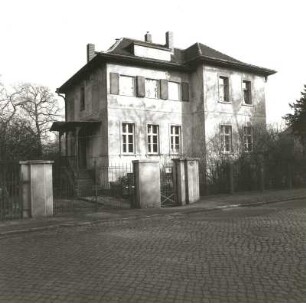 Böhlen-Großdeuben, Hauptstraße 4. Villa (um 1890/1900). Straßenansicht