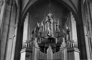 Wetzlar: Inneres des Domes, Madonna vor Orgel, hängend