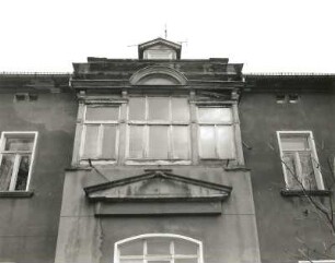 Wurzen, Straße des Friedens 20. Wohnhaus (ab 1870). Obergeschossfenster