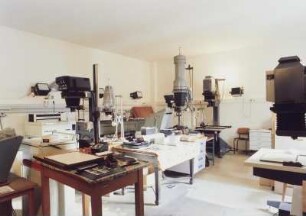 Sächsische Landesbibliothek - Staats- und Universitätsbibliothek Dresden. Außenstelle Deutsche Fotothek. Erdgeschoss. Referat Fotowerkstatt, Großlabor : Dresden-Neustadt, Bautzner Straße 19. Sächsische Landesbibliothek - Staats- und Universitätsbibliothek Dresden. Außenstelle Deutsche Fotothek. Erdgeschoss. Referat Fotowerkstatt, Großlabor