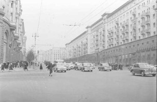 Moskau [Russland]: Gorkistraße mit Wohnhäusern