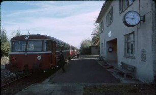 Bad Boll Schienenbus Beiwagen 997 615 998 045 Triebwagen 797 503 Bahnsteig