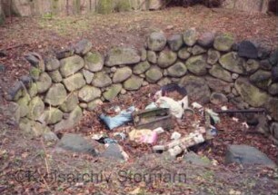 Blumendorf: Gut: Eiskeller: Teilansicht: Blick auf Trichter