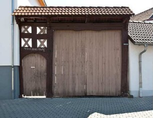Hüttenberger Tor; Linden, Obergasse 30