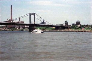 Ruhrort: Pylonbrücke